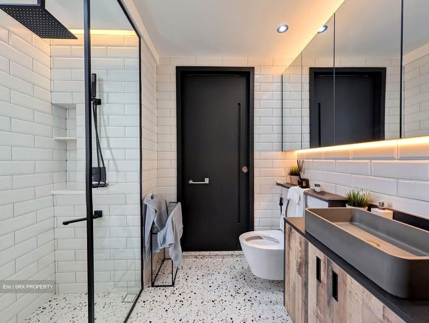 38 I Suites (D15), Apartment #635923891